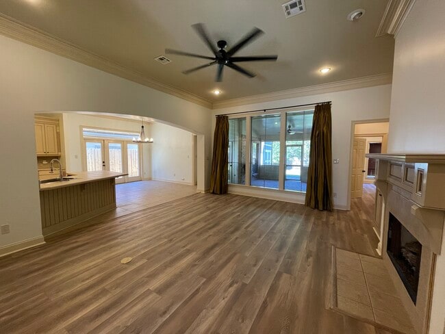 Building Photo - 203 Metairie Ct