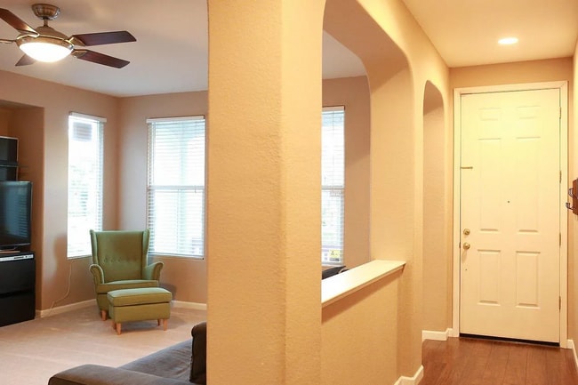 Building Photo - 1874 Acari Ave