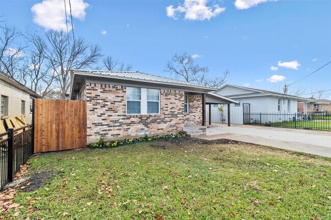 Building Photo - 8714 Quinn St