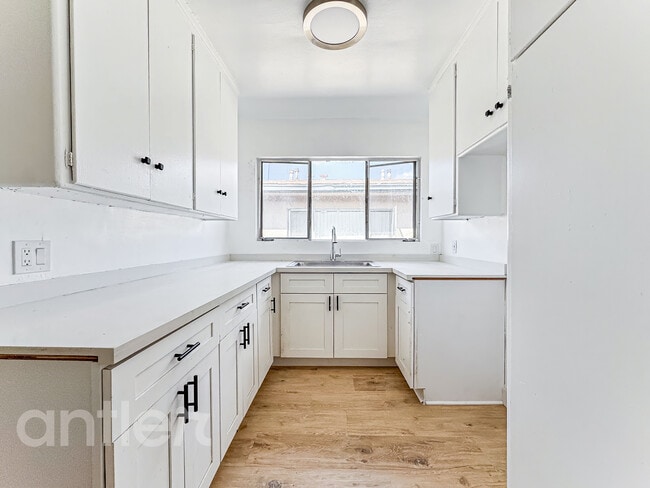 Foto del edificio - 4026 Palmwood Dr