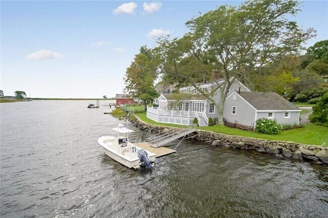 Foto del edificio - 163 Harbor Rd