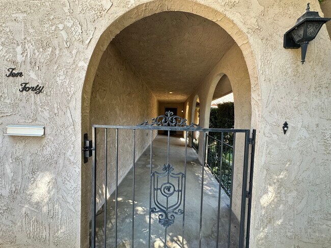 Foto del edificio - 1040 Walnut Ave