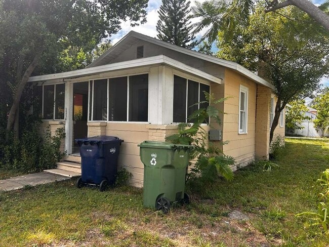 Photo - Charming Tampa Home – Great Location Near ...