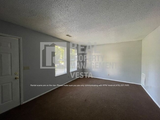 Building Photo - Spacious Townhouse in Bonaire - Section 8 ...