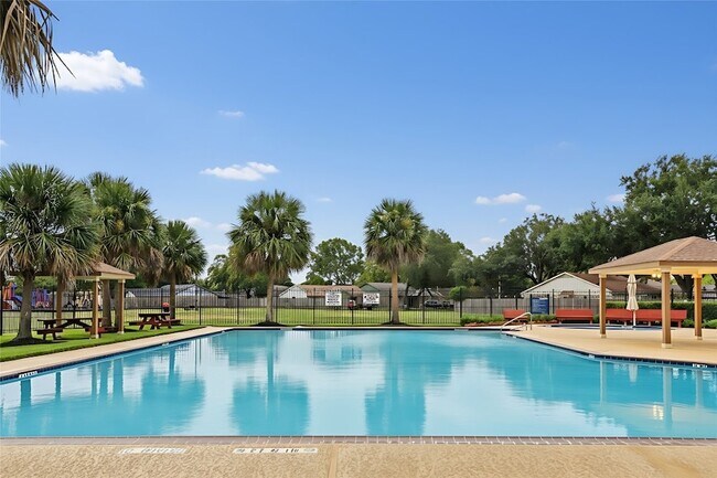 Foto del edificio - 13703 Cologne Dr