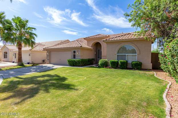 Building Photo - 471 W Larona Ln