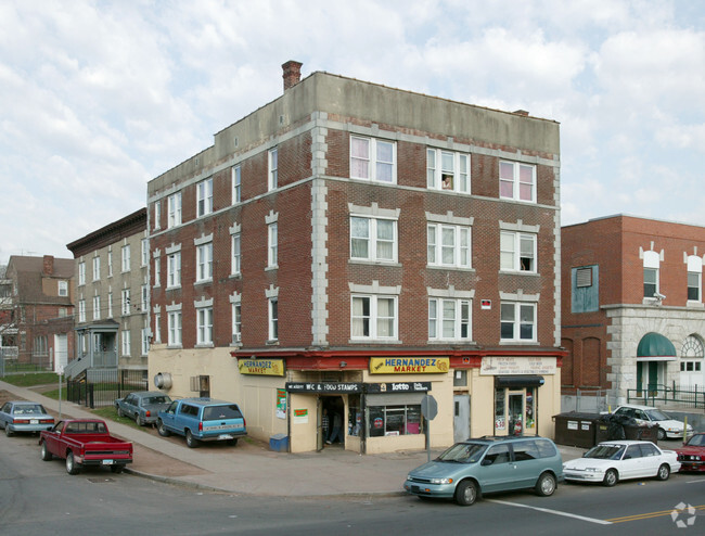 Building Photo - 1087 Broad St