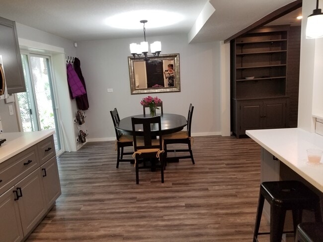 Foto del edificio - 6675 Canterbury Dr