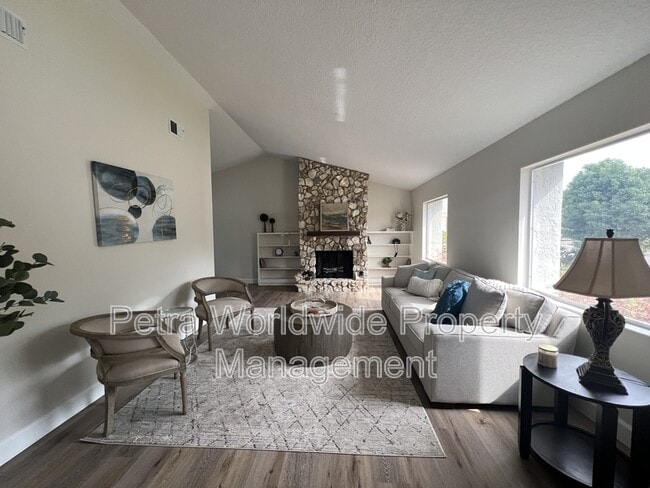 Photo - 1710 Aster Dr House