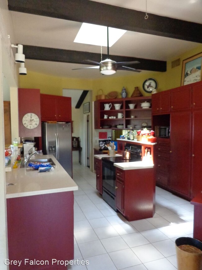 Building Photo - 3 br, 3 bath House - 2951 Los Alisos Dr.