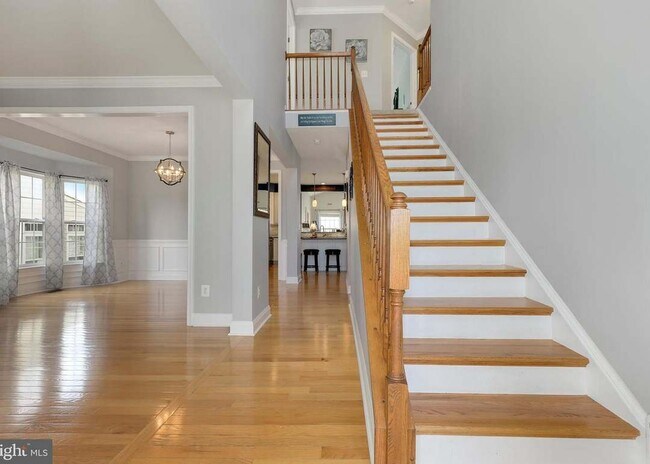 Foto del edificio - 6805 Rathbone Pl