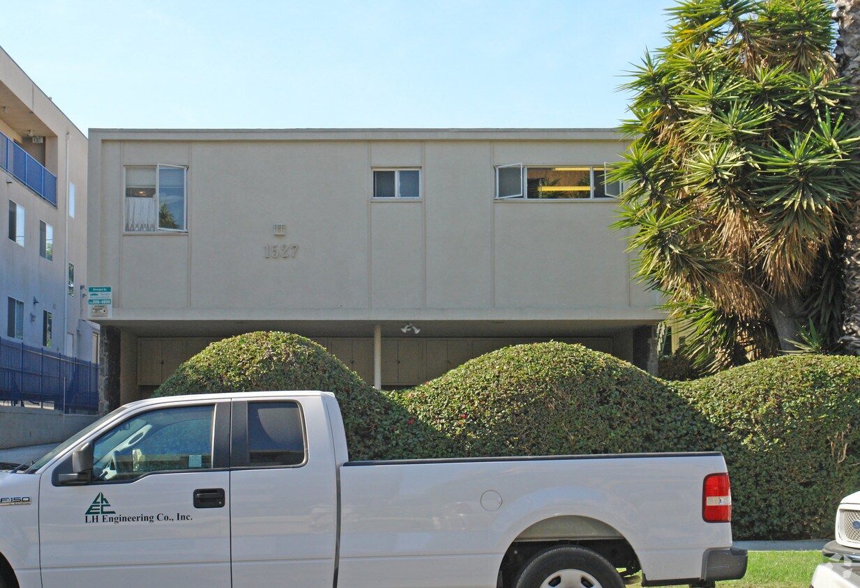 Building Photo - 1527 S Shenandoah St