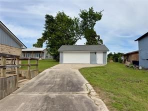 Building Photo - 337 W Cattle Dr