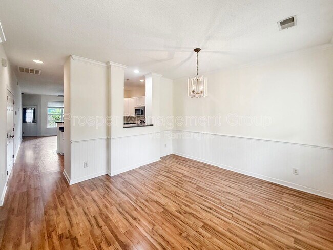 Building Photo - 2909 Sweetleaf Ln