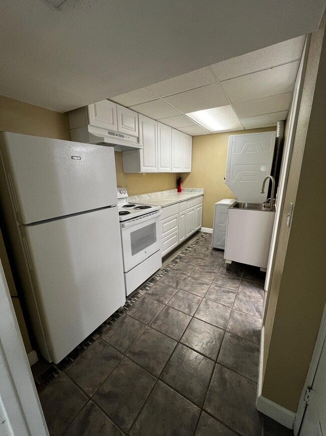 Building Photo - 506 W Meeker Dr
