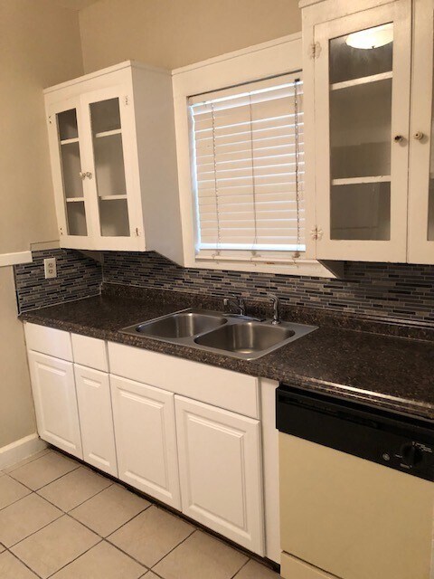 Foto del edificio - 2712 Whitis Ave