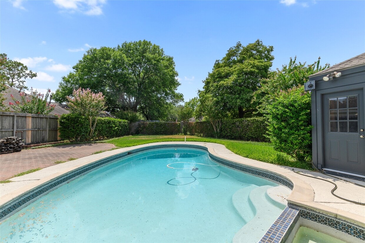 Foto principal - 1022 Arrow Hill Rd
