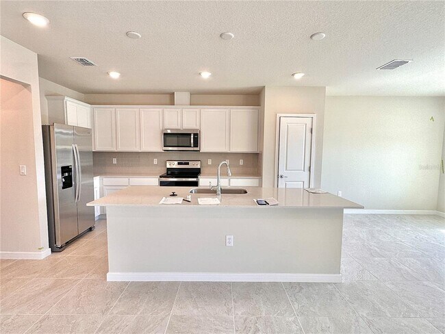 Building Photo - 17152 Cagan Crossings Blvd