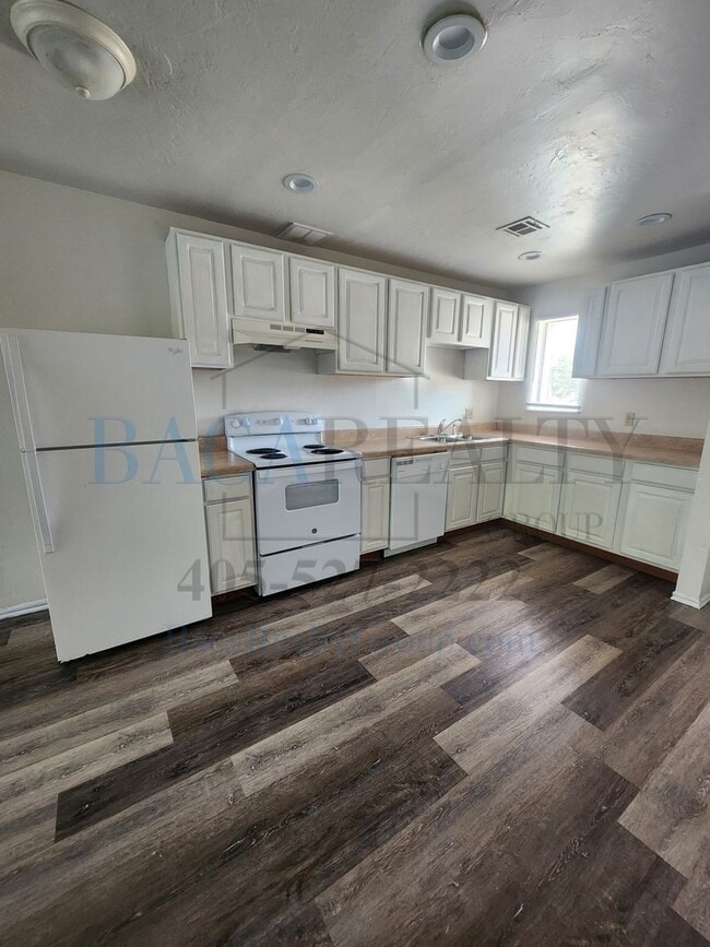 Photo - Spacious 2 bedroom 1 bath in Norman! Apartment