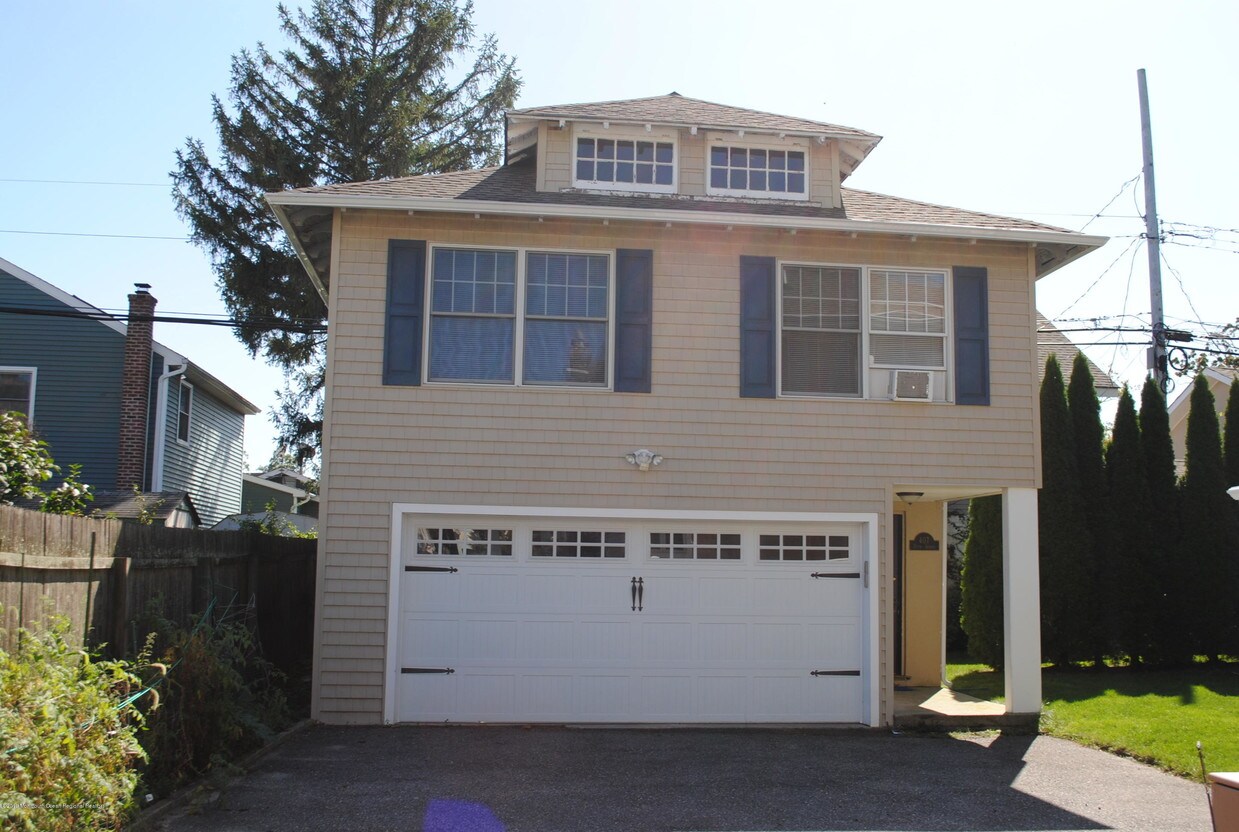Primary Photo - 407 5th Ave