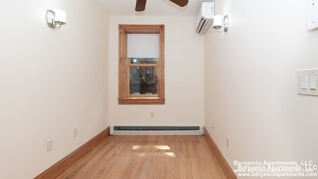 Building Photo - 48 Garden St