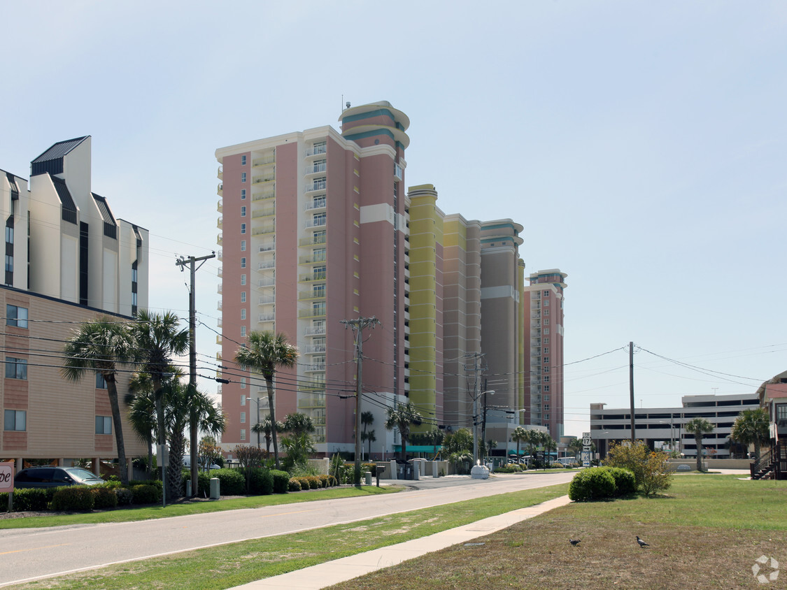 Primary Photo - Bay Watch Resort