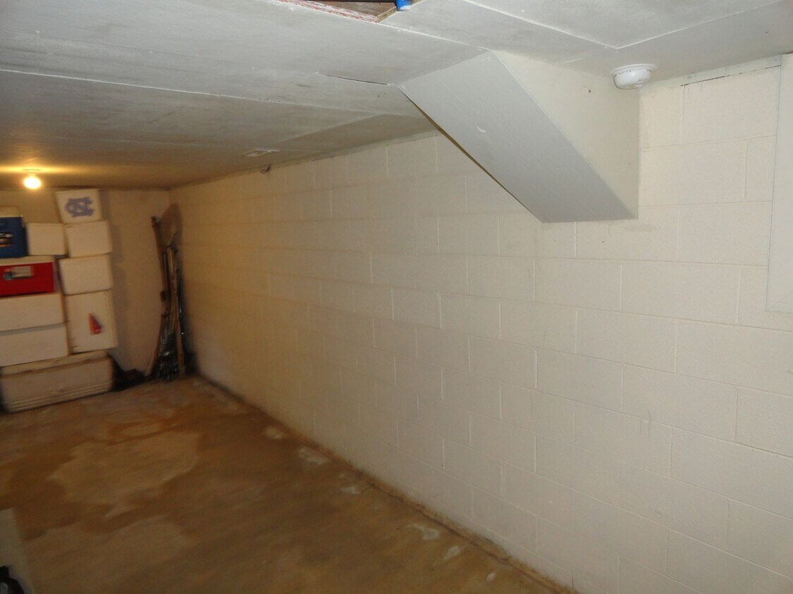 Building Photo - 4325-A Pine Meadow Dr.