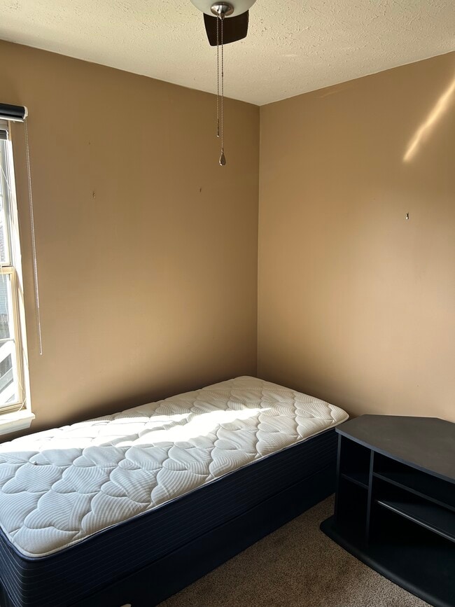 Foto del edificio - 704 Jayme Rhae Ln