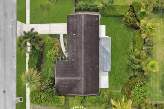 Building Photo - 1299 SW 9th St