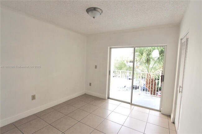 Foto del edificio - 2750 W 76th St
