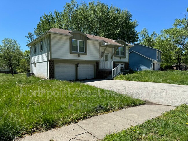 Building Photo - 7907 Sunset Cir