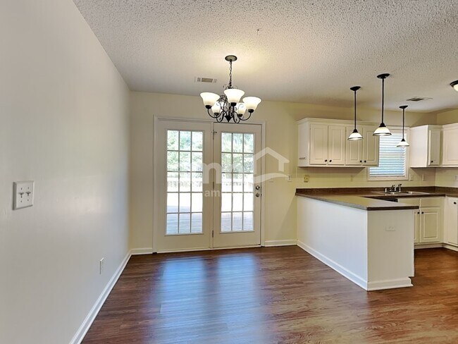 Foto del edificio - 415 Lokeys Ridge Rd