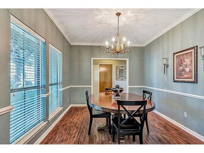 Foto del edificio - 2442 Hodges Bend Cir