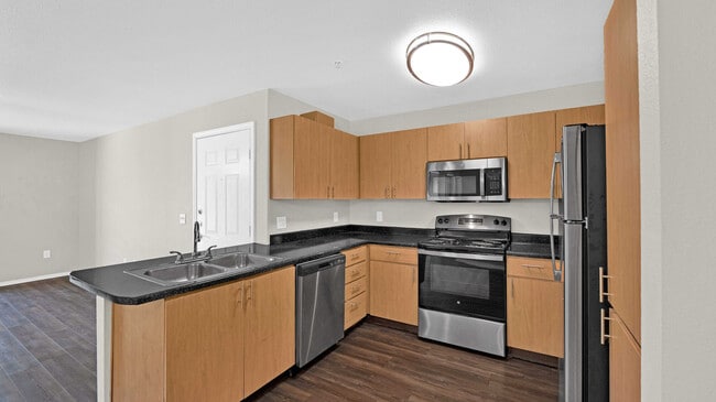 Esteban Park apartments — community photo - Esteban Park