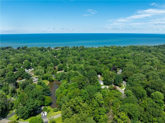 Foto del edificio - 485 Oakridge Dr