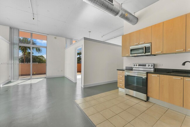 Building Photo - 2100 Van Buren St
