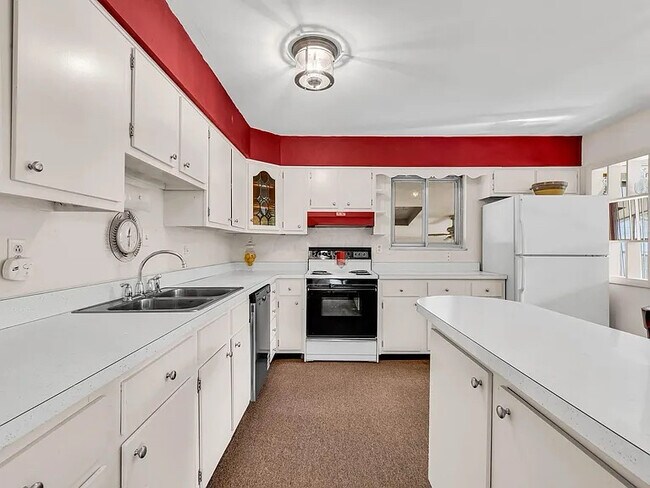 Foto del edificio - 300 Brookhaven Dr E