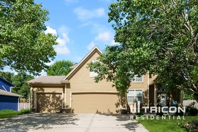 Building Photo - 2220 Makayla Ln