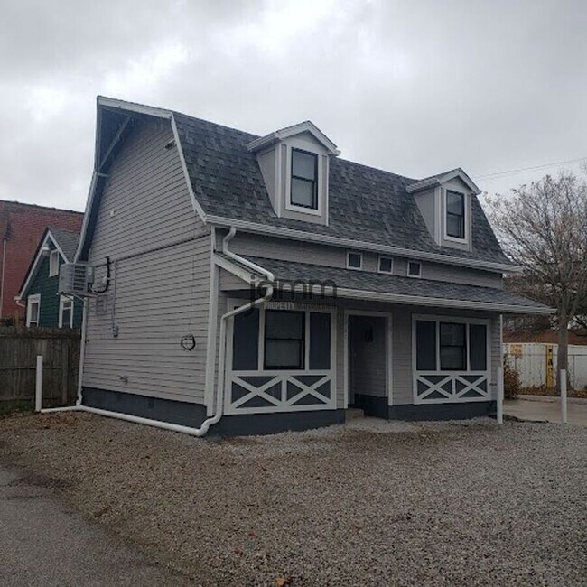 Foto del edificio - 1966 Randall Rd