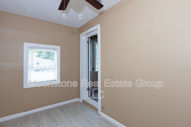 Building Photo - 3111 Baker Cir