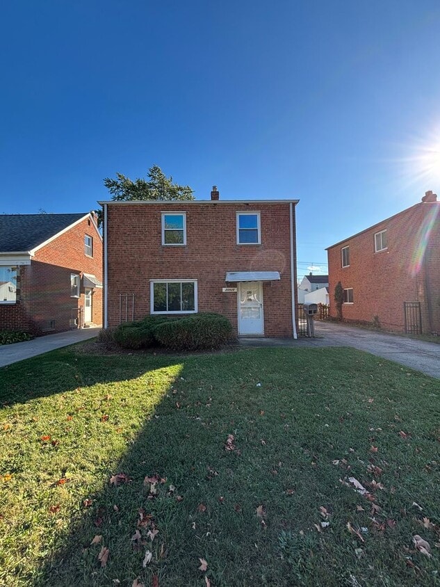 Foto principal - 20920 Morris Ave