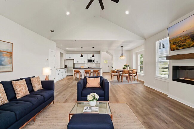 Foto del edificio - 853 Cypress Ln