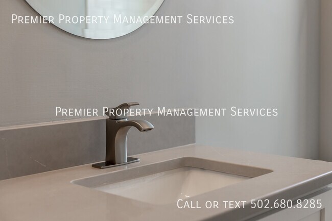 Building Photo - Beautifully renovated apartment in Butcher...