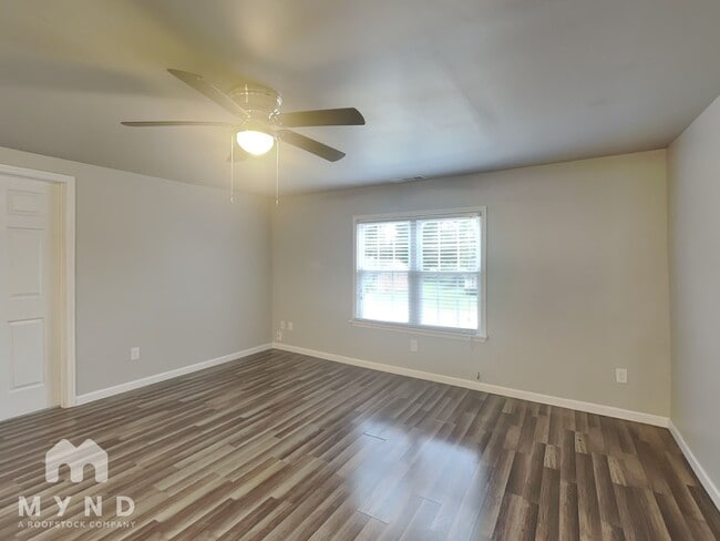 Foto del edificio - 710 Bluebird Dr SE