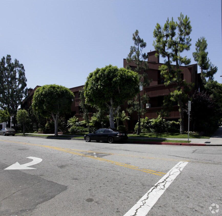 Foto del edificio - 1505 Barry Ave