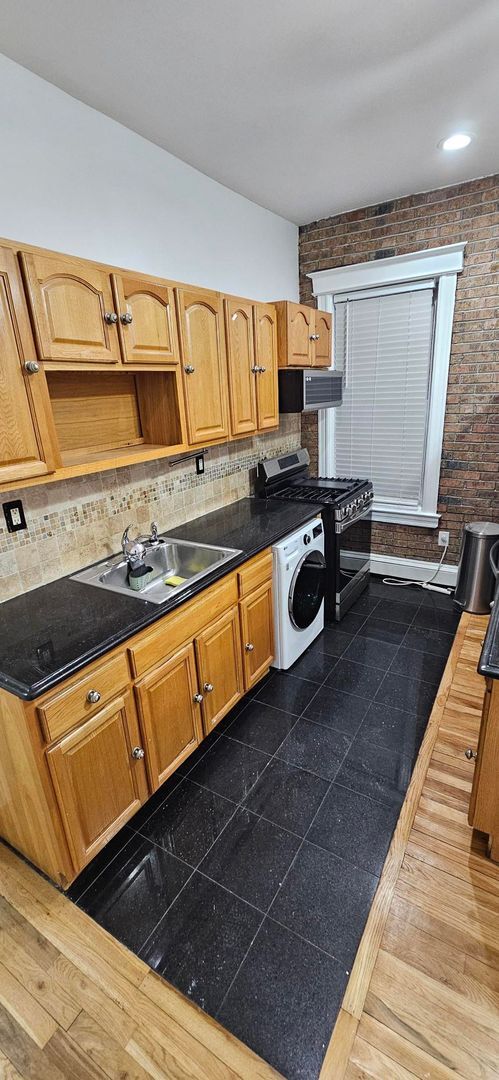 Foto del edificio - 4110 Park Ave