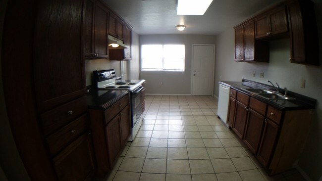 Building Photo - 3049 S Madole Blvd