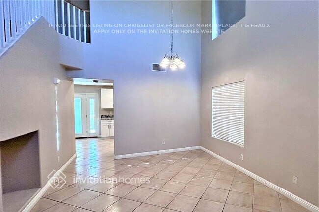 Foto del edificio - 539 Country Apple Ave