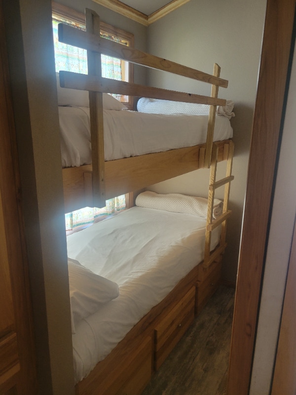 Foto del edificio - 300 Brushy Creek Ranch Rd