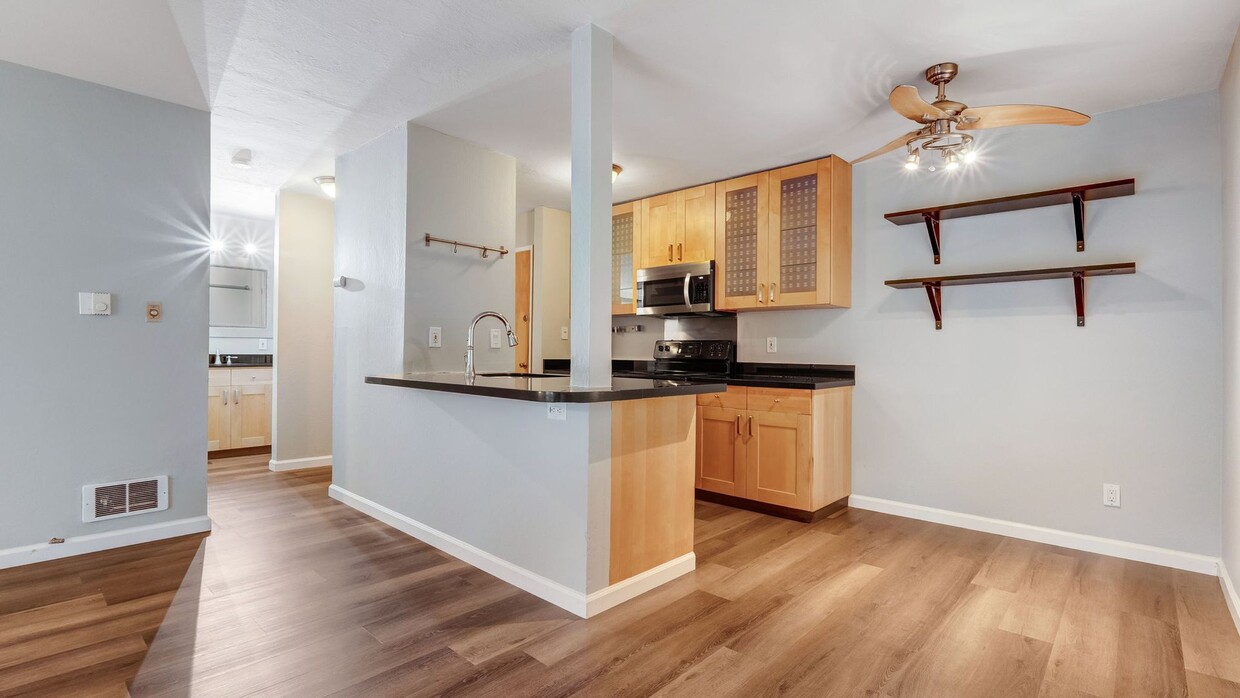 Primary Photo - Beautiful Remodeled Adams Point Condo